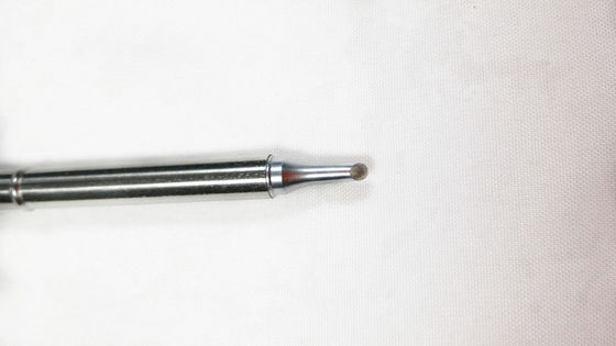 Hakko と使用される無鉛はんだごての先端 951 のはんだ付けする場所